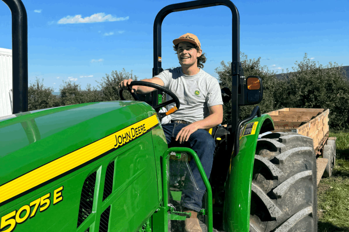 От полето до новините: стратегията на John Deere печели 100 милиона гледания и 700 000 последователи за една година